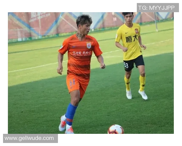 济南鲁能足球展现新风采努力拼搏追逐更高荣誉与梦想